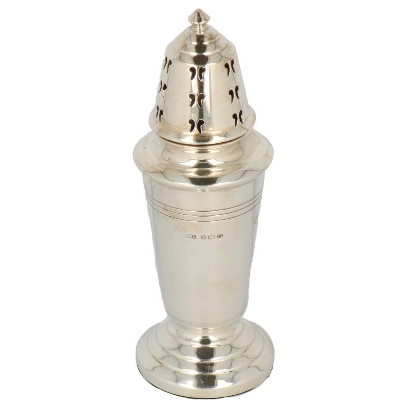 Specerijenstrooier balustervormig taps model met ajour opengewerkte strooidop zilver.