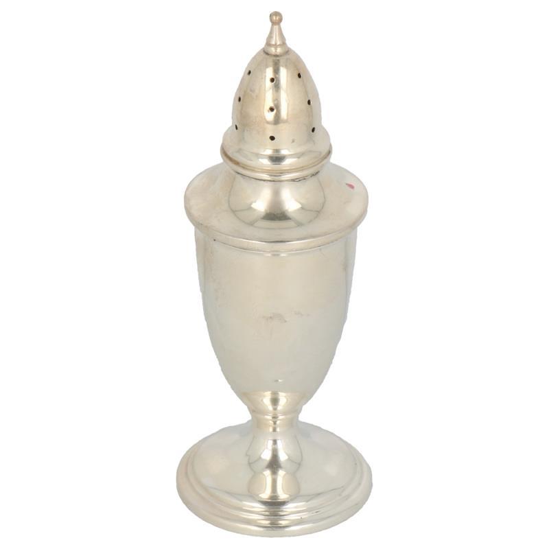 Zout strooibus baluster vormig model op voet zilver.