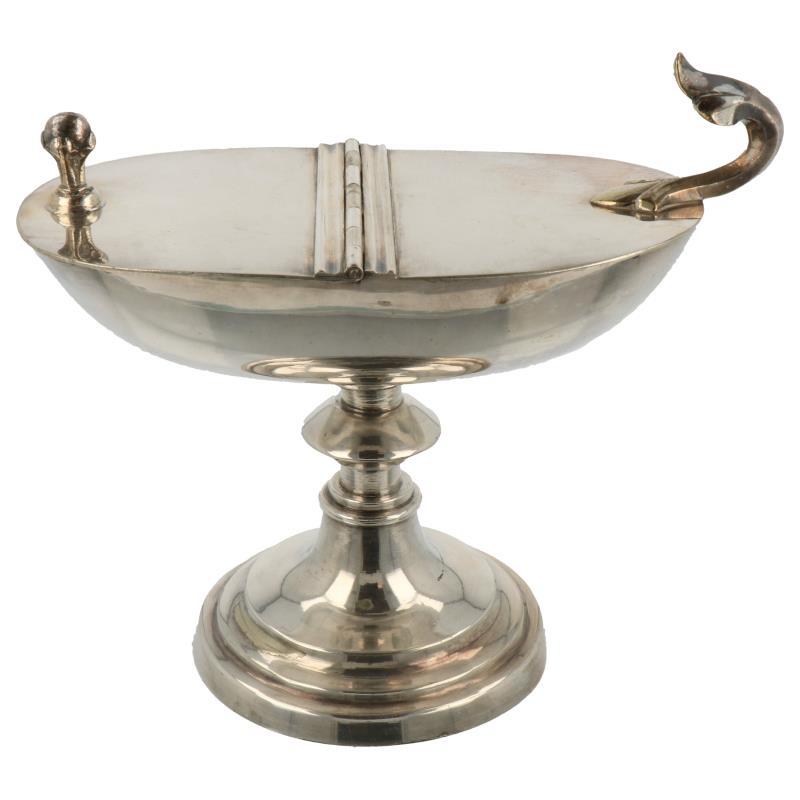 Lepelwarmer op voet in gladde Jugendstil stijl uitvoering  verzilverd.