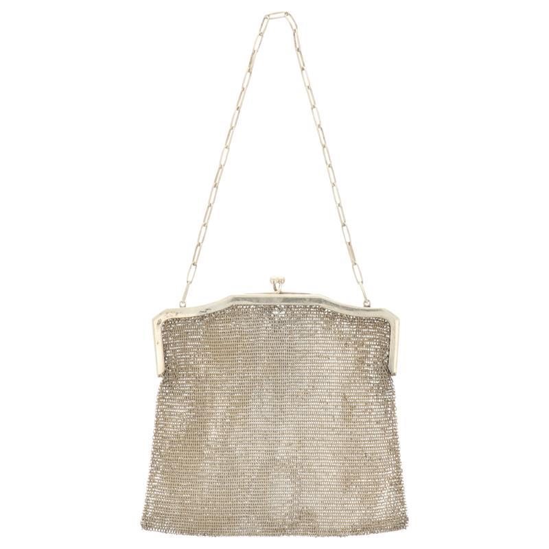 Beugel tasje voorzien van malienkolder en draagketting zilver.