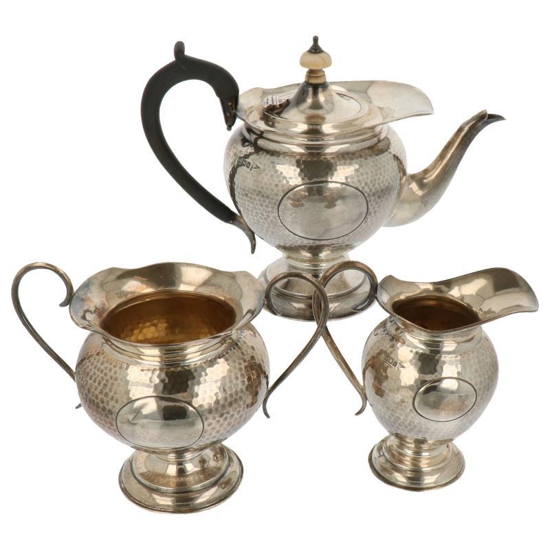 (3) Delig koffie pot met roomstel gehammerd bol model zilver.