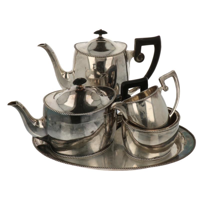 (5) Delig thee en koffieservies afgewerkt met kabelranden gemerkt doos Hofleverancier Eugen Marcus Berlijn zilver.