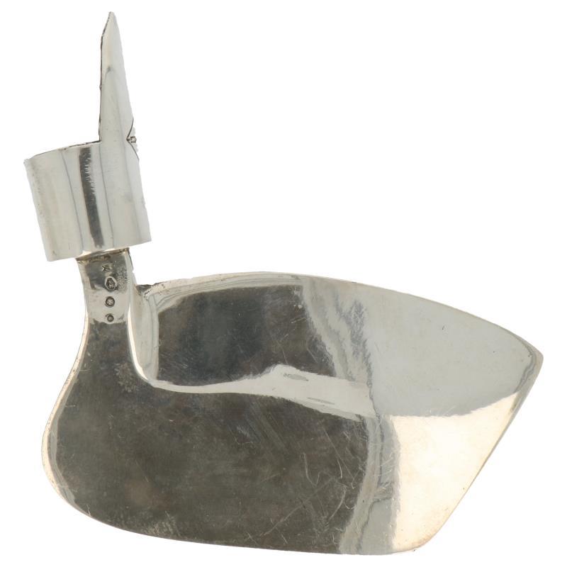 Troffee in grondwerktuig model zilver.
