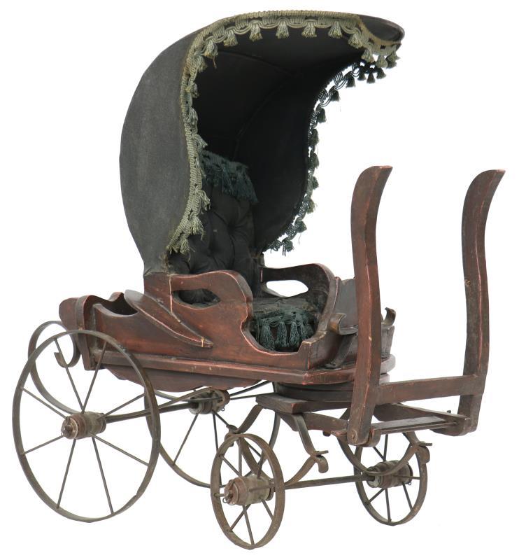 Poppenwagen.