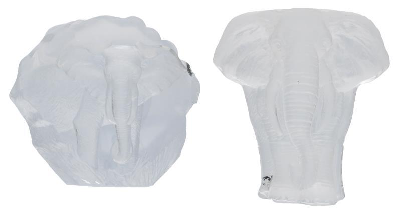 (2x) Sculpturen. 