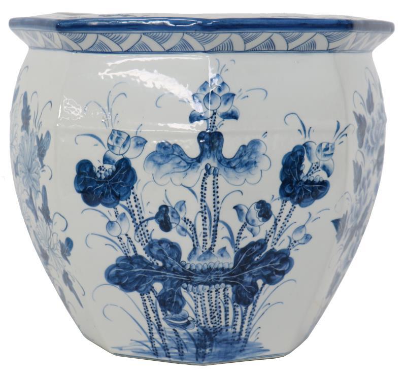 Cachepot.