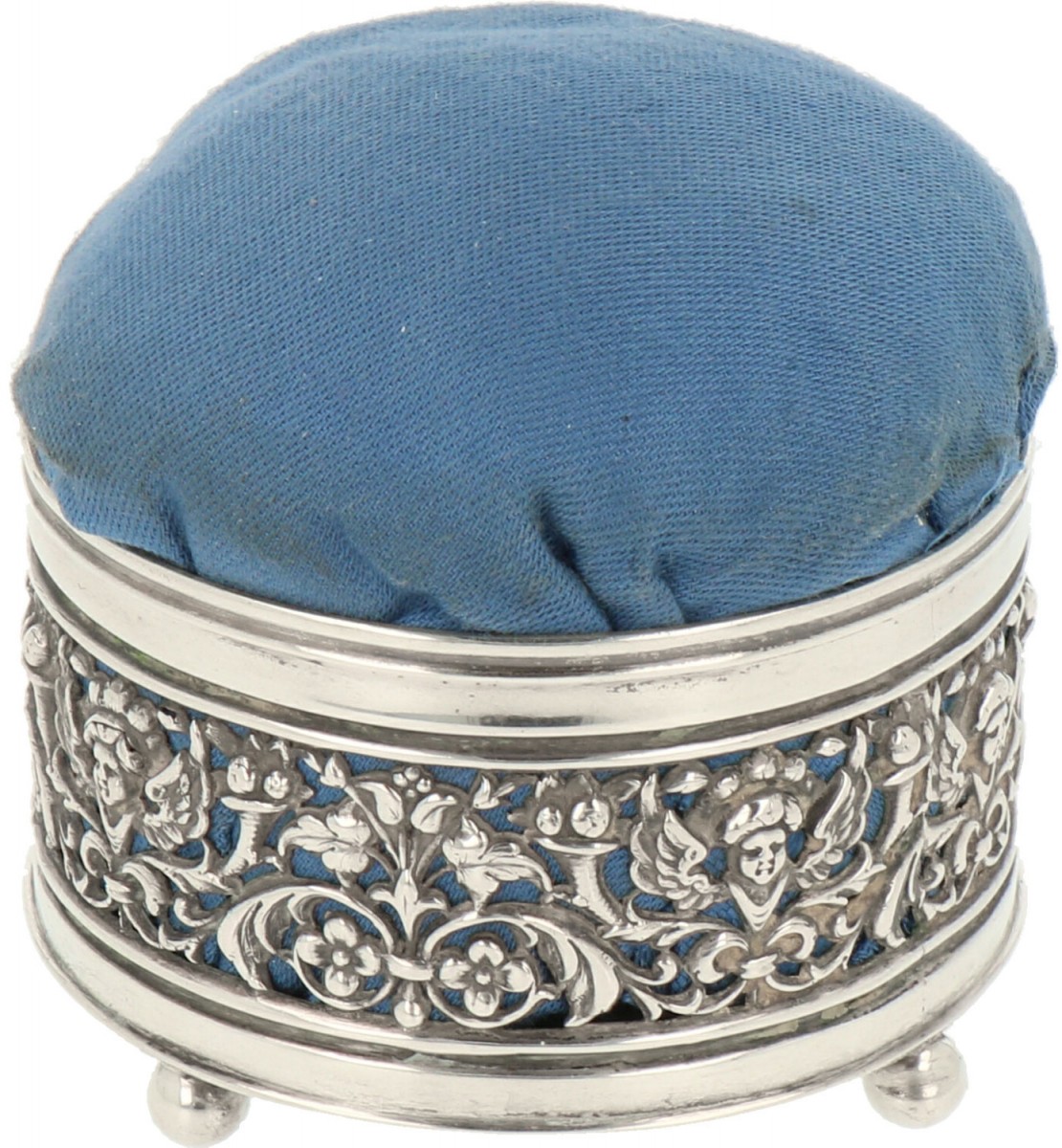 Speldenkussen zilver.