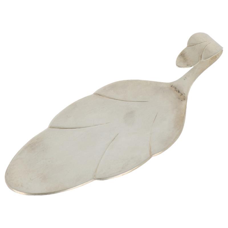 Gebakschep met strak blad model met omgebogen handvat zilver.