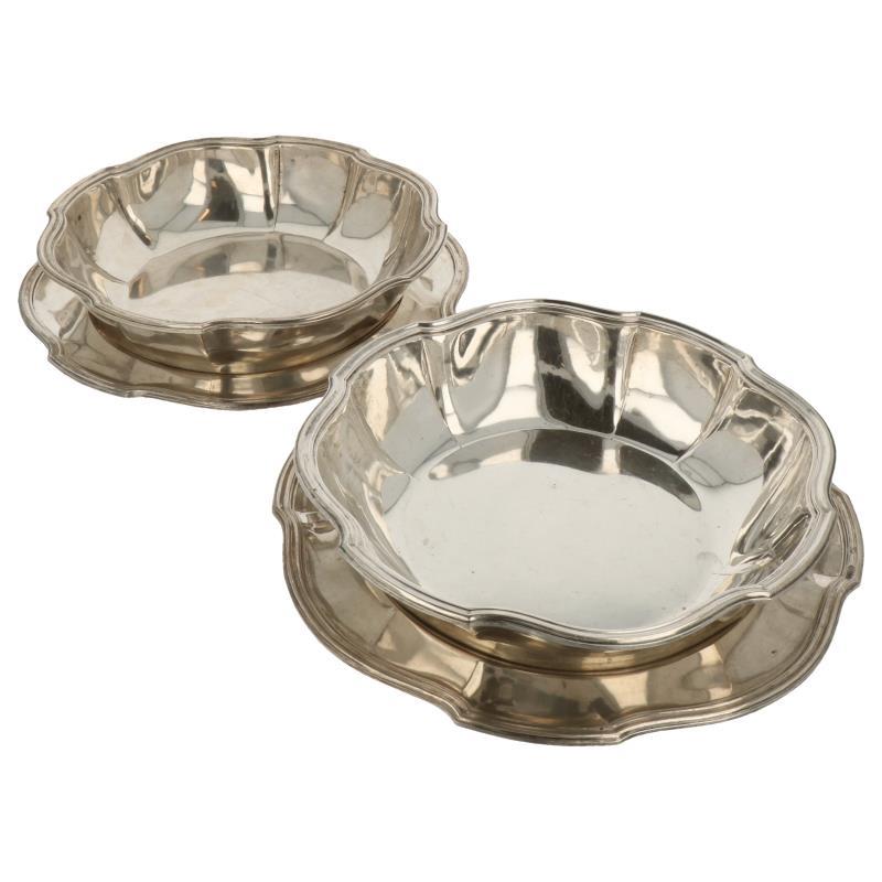 (2) Groente schalen met onderschotels in Louis XVI stijl zilver.