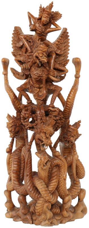 Houten sculptuur.