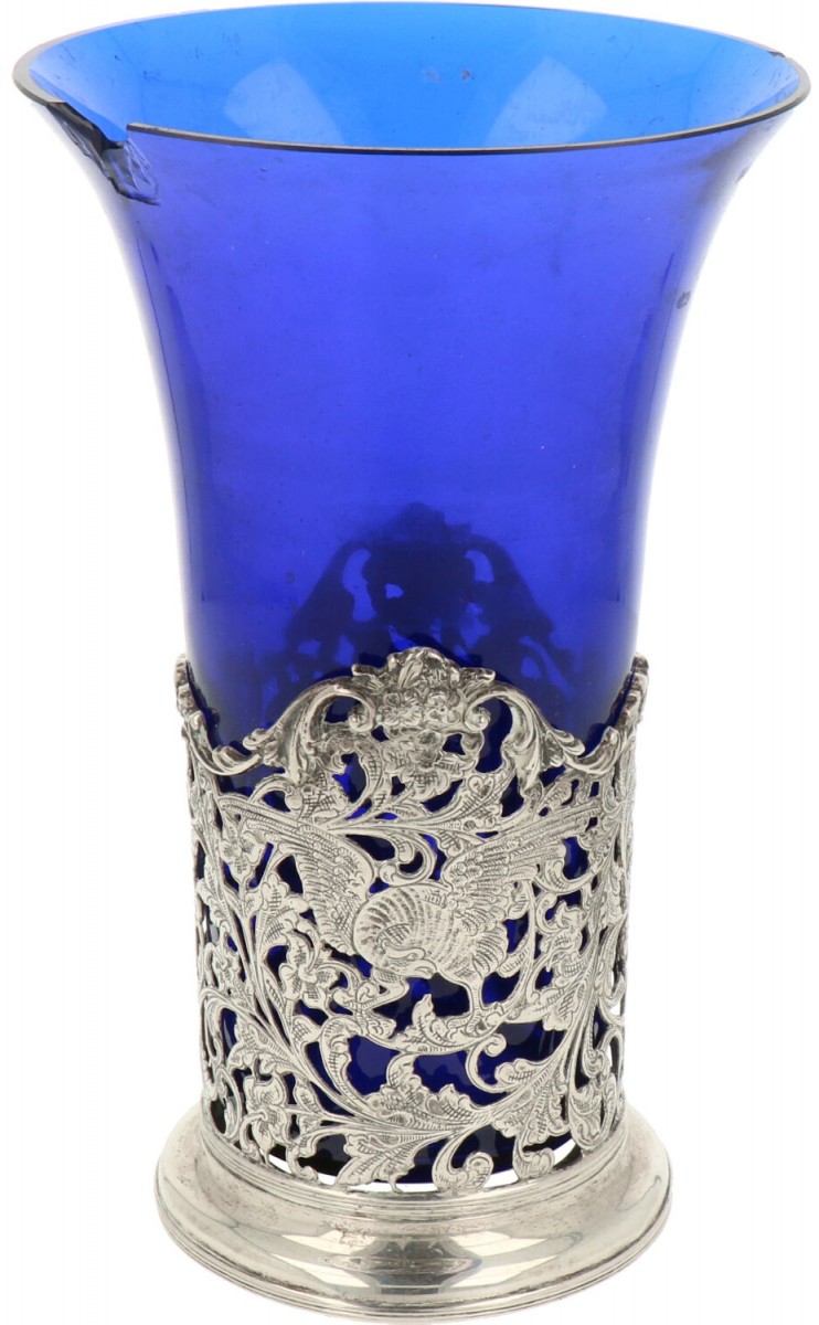 Bloemenvaas zilver.
