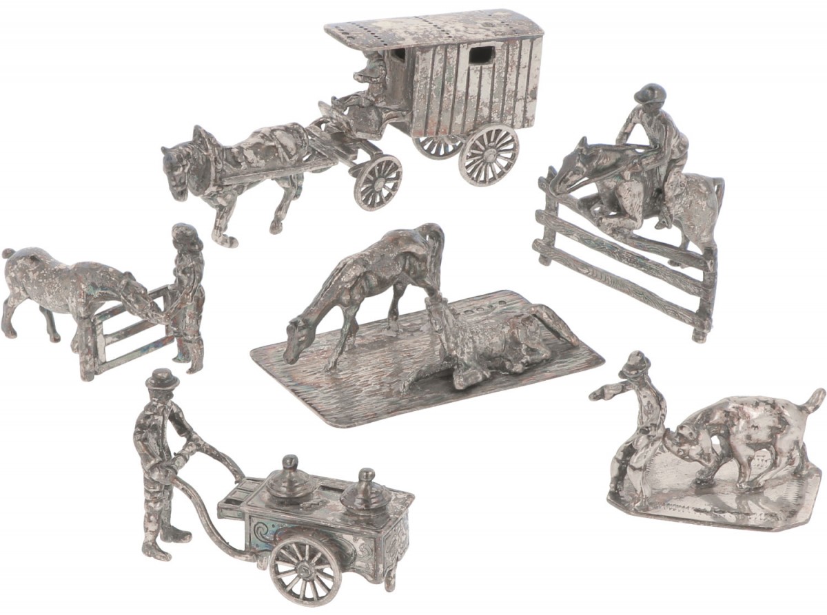 (6) Delig lot miniaturen zilver.