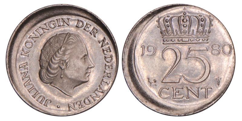 25 Cent Juliana 1980 excentrisch geslagen.