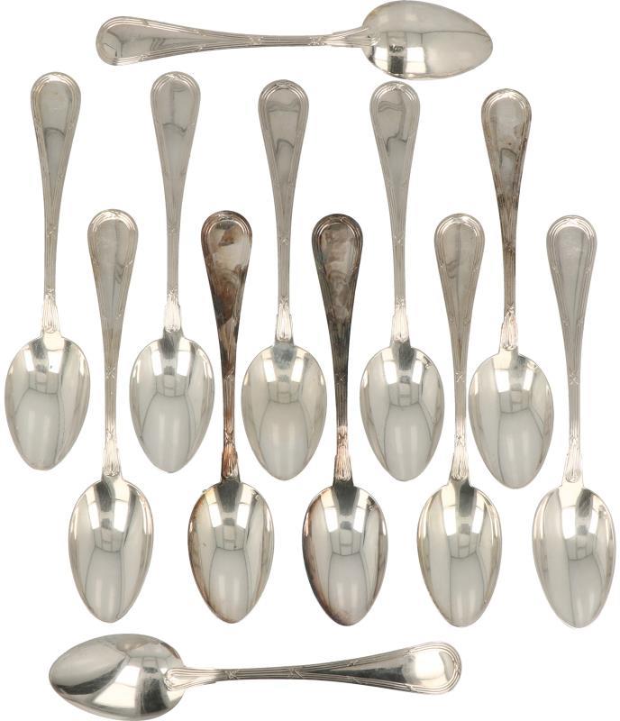 (12) Lepels zilver.
