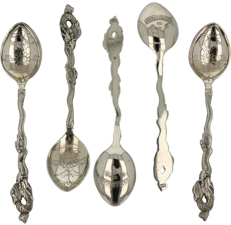 (5) Lepels zilver.