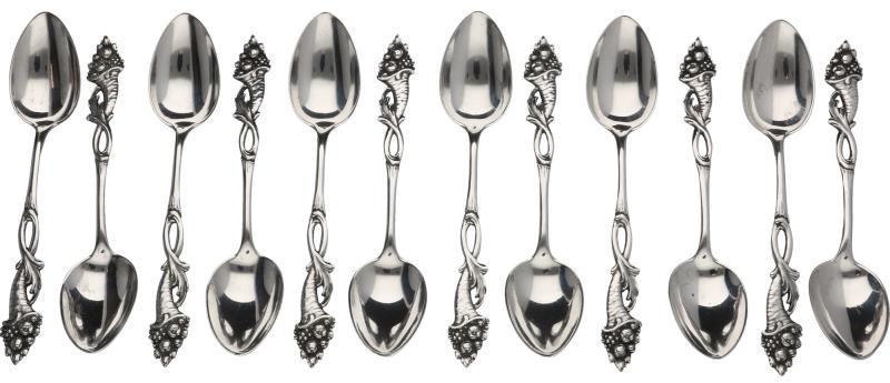 (12) Theelepels zilver.