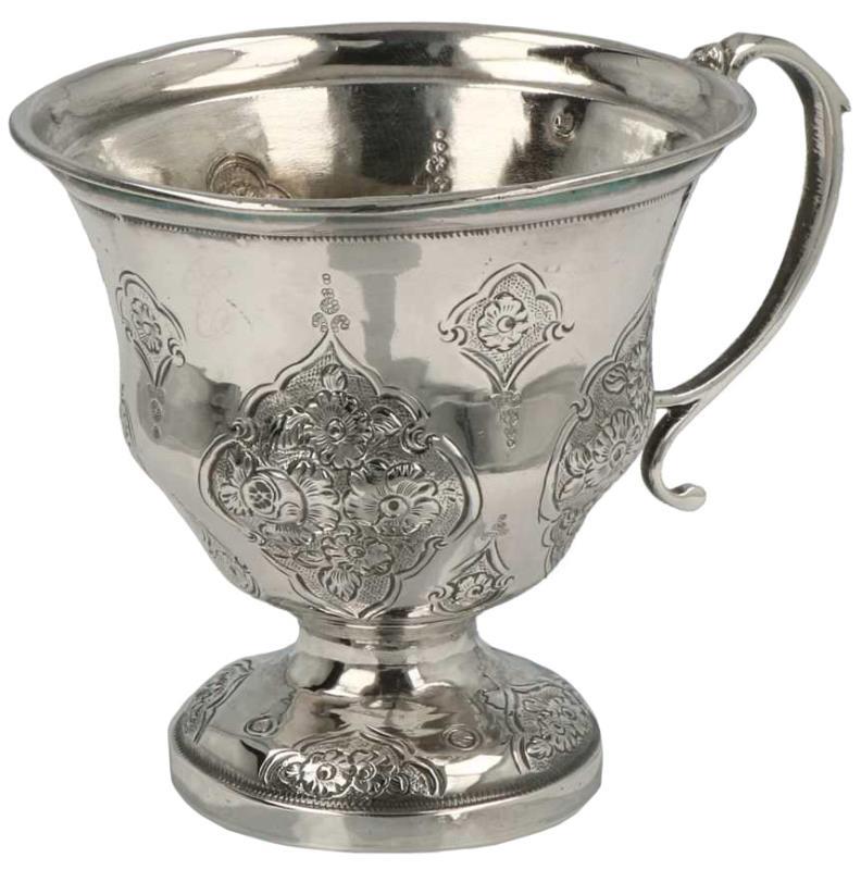 Drinkbeker zilver.