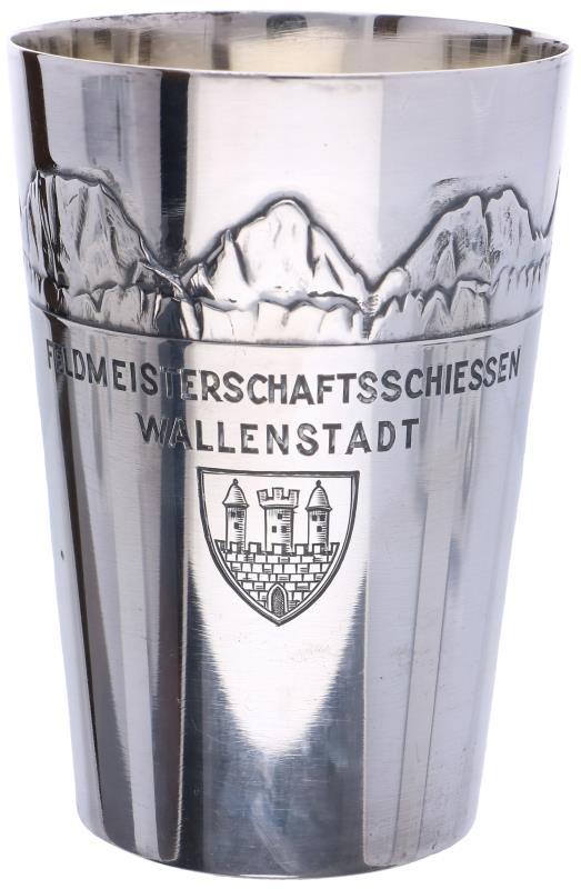 Gelegenheidsbeker zilver.
