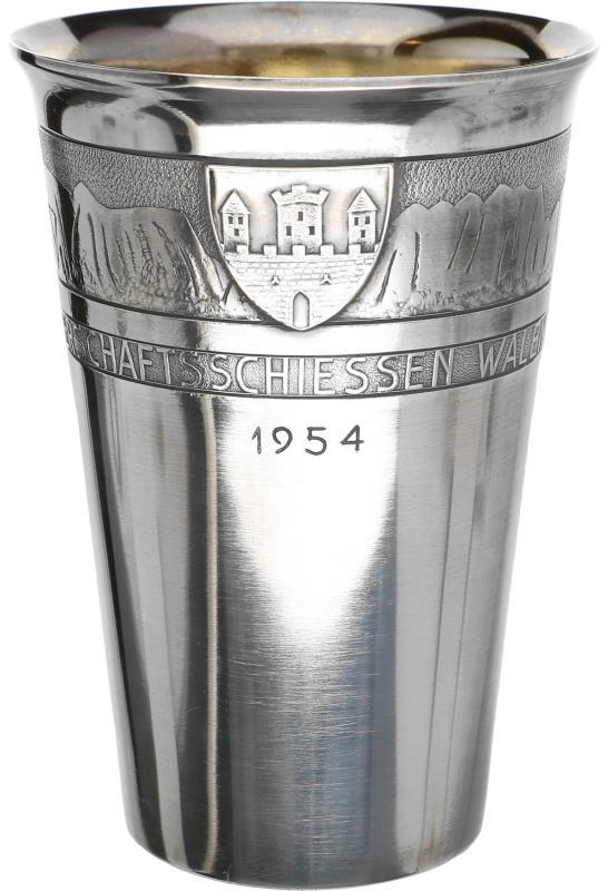 Gelegenheidsbeker zilver.