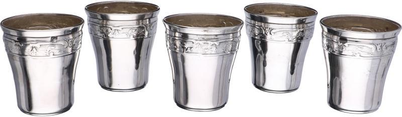 (5) Bekers zilver.