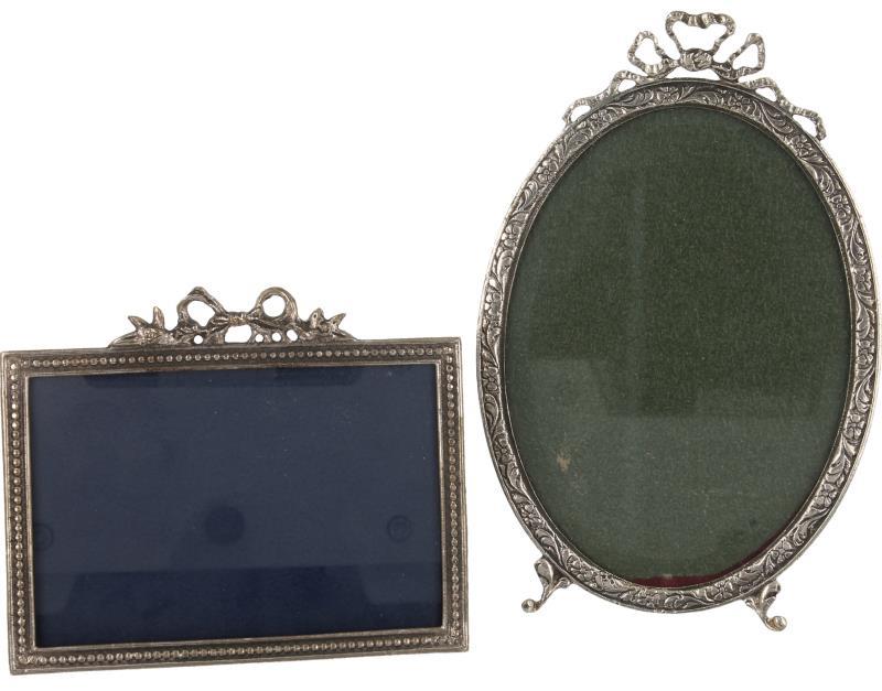 (2) Fotolijst zilver.