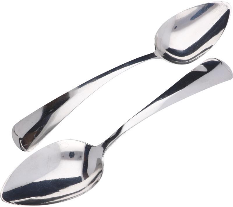(2) Dienlepels zilver.