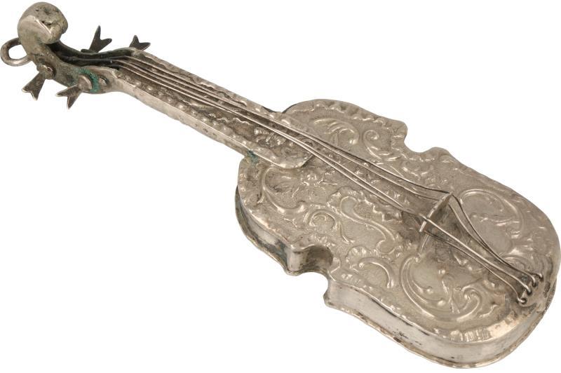 Miniatuur cello zilver.