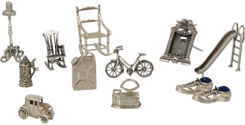 (12) Miniaturen zilver.