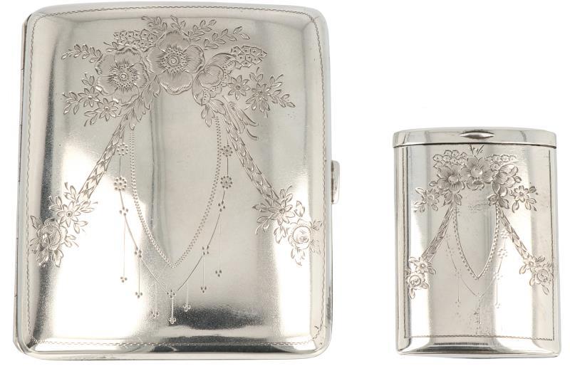 Sigarettendoos zilver.