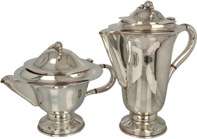 Thee- en koffiepot zilver.