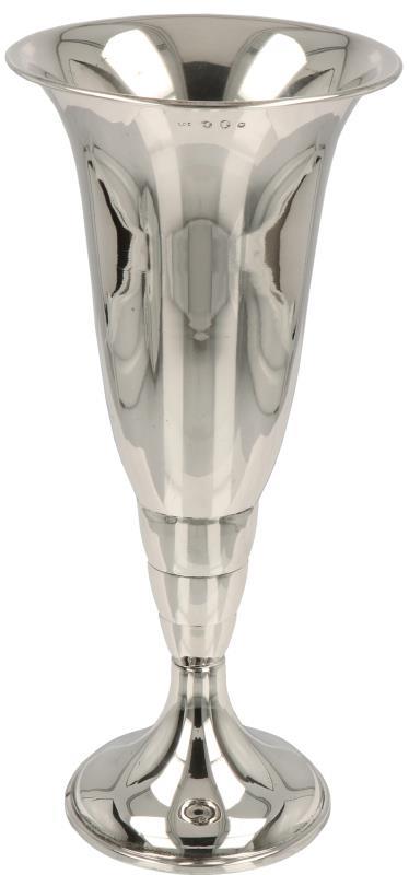 Vaas zilver.