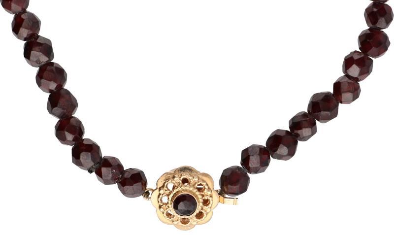 Antiek collier geelgoud, glasgranaat - 14 kt.