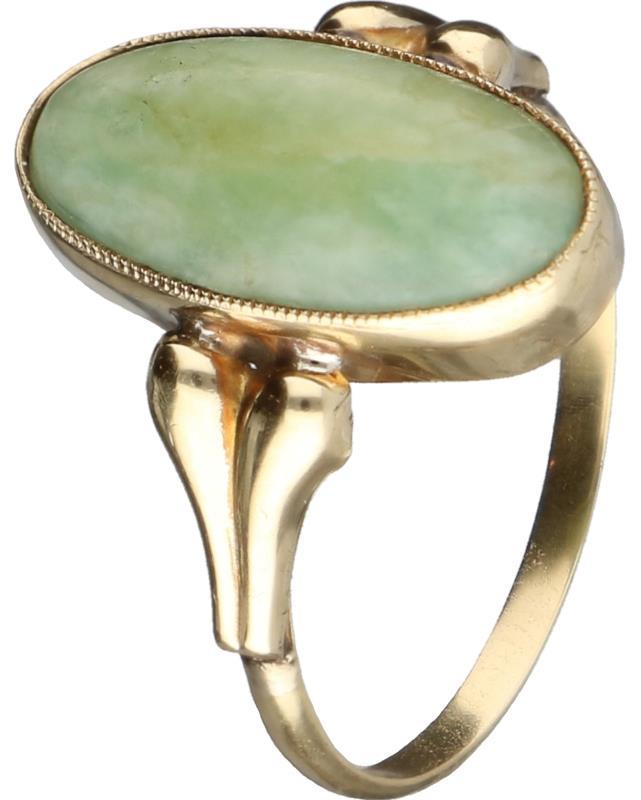 Ovale ring geelgoud, jadeite - 14 kt.