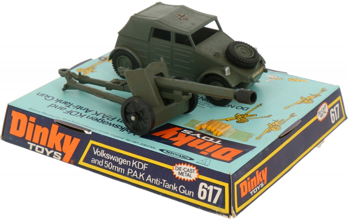 Dinky toys 617 Volkswagen KDF met 50mm P.A.K. anti tank gun.