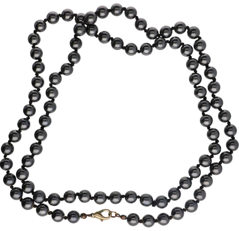 Collier, hematiet.