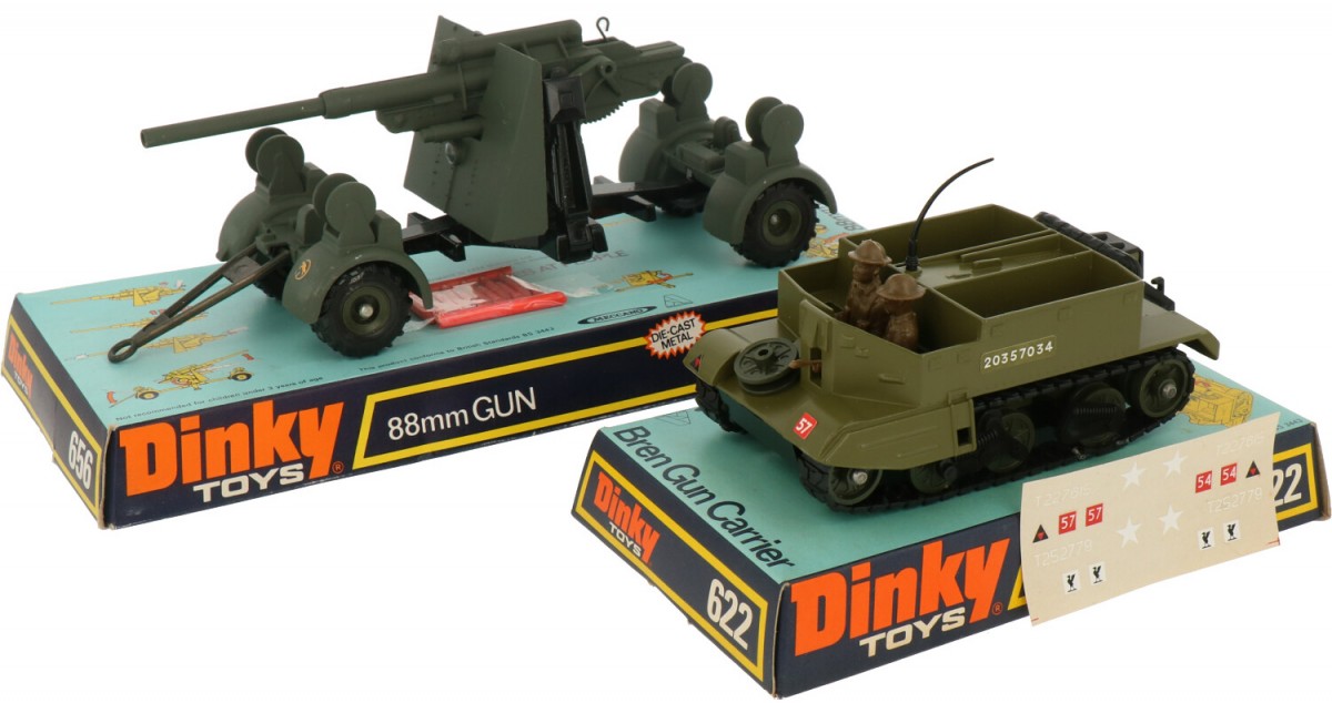 (2) delig lot Militaire Dinky toys 622 & 656.