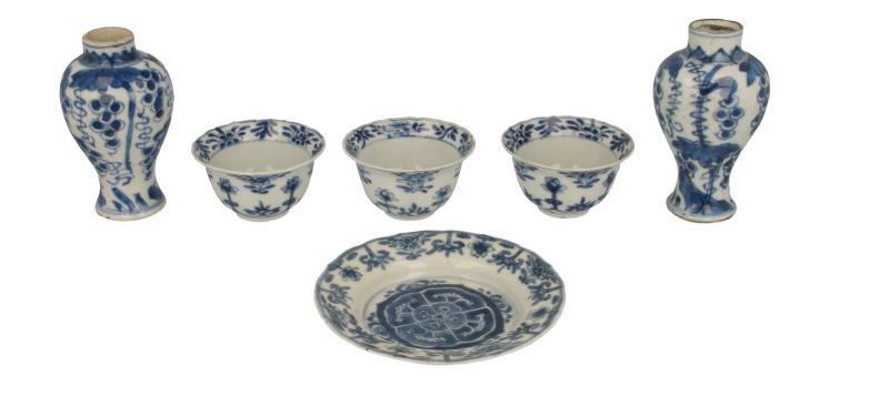 (6) Kangxi Porselein.