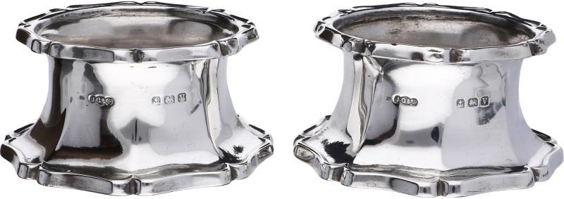 (2) Zoutvaten zilver.