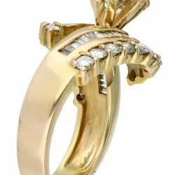 Geelgouden entourage ring bezet met ca. 1.90 ct. diamant - 14 kt.