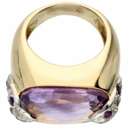 Geelgouden cocktail ring, met ca. 0.81 ct. diamant en natuurlijke amethist - 18 kt.