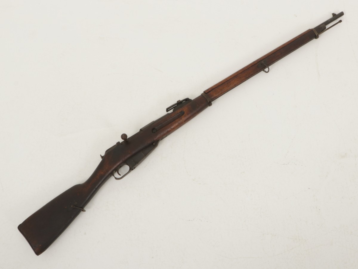 Een Mosin Nagant grendelgeweer, Rusland, mid. 20e eeuw.