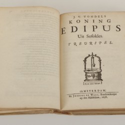 Een acht-delige serie boeken, Joost van den Vondel, daarbij een eiken boekenschuif, Holland, 17e eeuw.