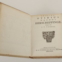 Een acht-delige serie boeken, Joost van den Vondel, daarbij een eiken boekenschuif, Holland, 17e eeuw.