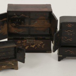 Twee miniatuur lakkastjes, Japan, vroeg 20e eeuw.