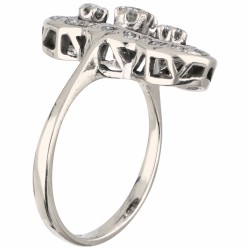 Witgouden open gewerkte prinsessen ring, met ca. 0.37 ct. diamant - 18 kt.