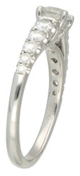 Bhisham platina shoulder ring bezet met ca. 0.92 ct. diamant.