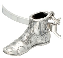 Finse 835 zilveren bangle met bedel van een schoen.