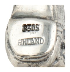 Finse 835 zilveren bangle met bedel van een schoen.
