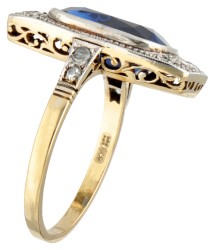 18K Geelgouden Art Deco ring met synthetische saffier en diamant in platina.