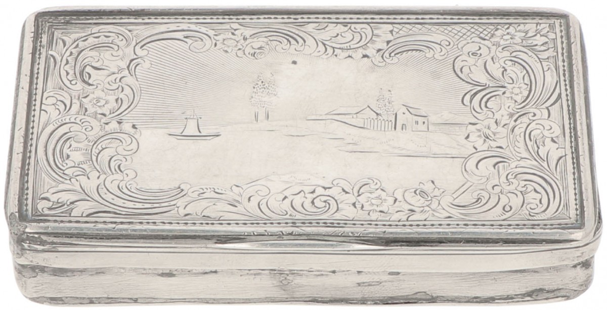Tabaksdoos zilver.